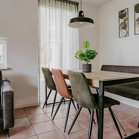 Pet Friendly In With House Sea View *